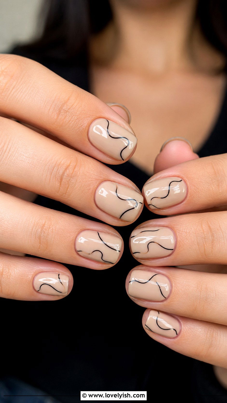 Nude Squiggle Line Abstract Nails - 38 abstract nail art - 38 abstract nail art