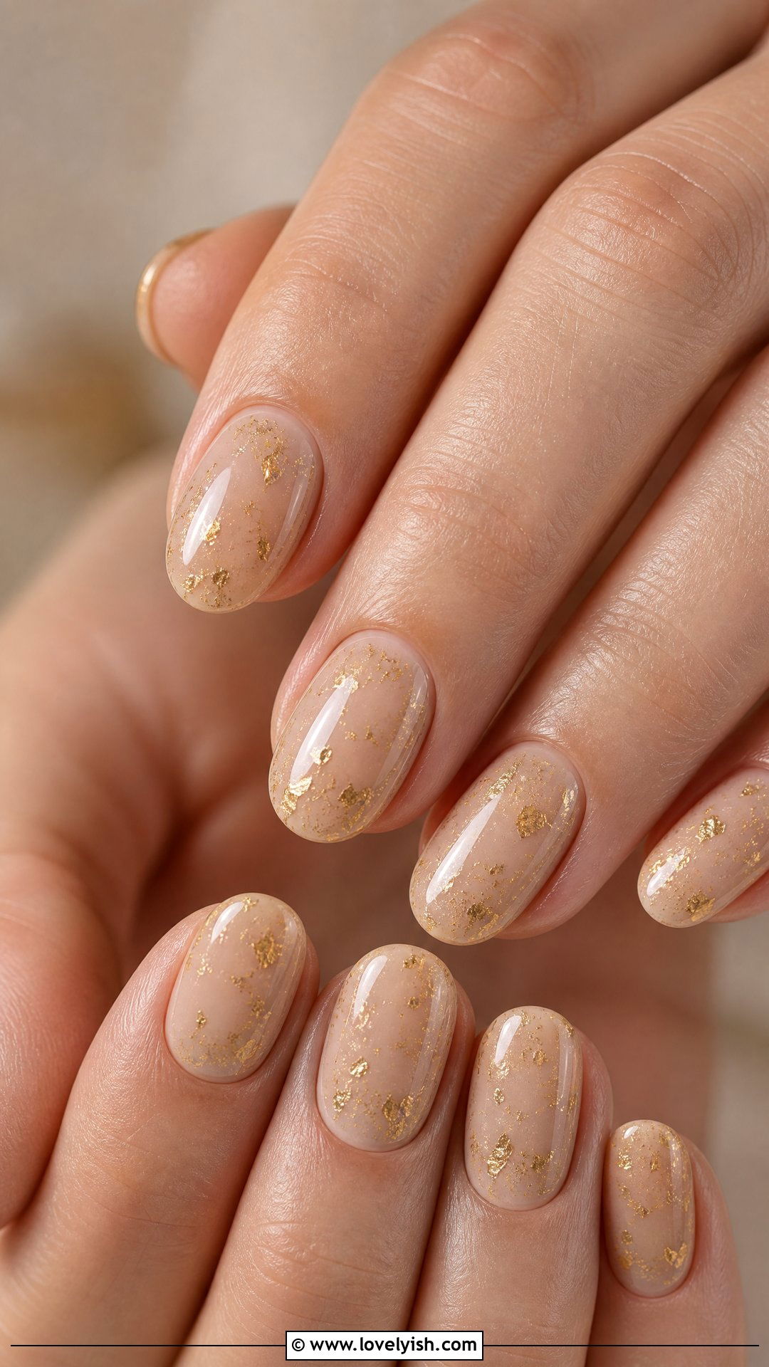 Nude With Gold Foil Round Nails - 50 round nails - 50 round nails