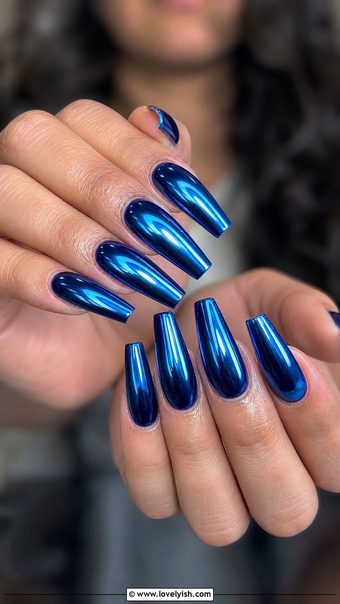 Ocean Blue Chrome Nails - 50 cute summer nail designs - 50 cute summer nail designs