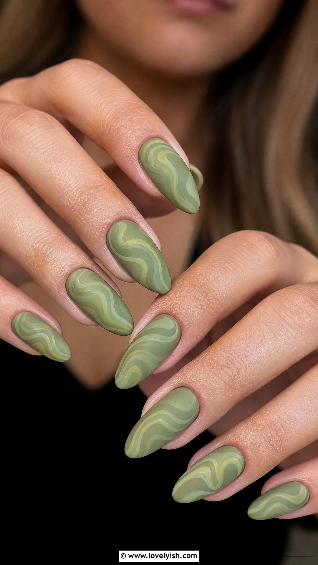 Olive Green Monochrome Swirl Nails - 25 abstract nail designs - 25 abstract nail designs