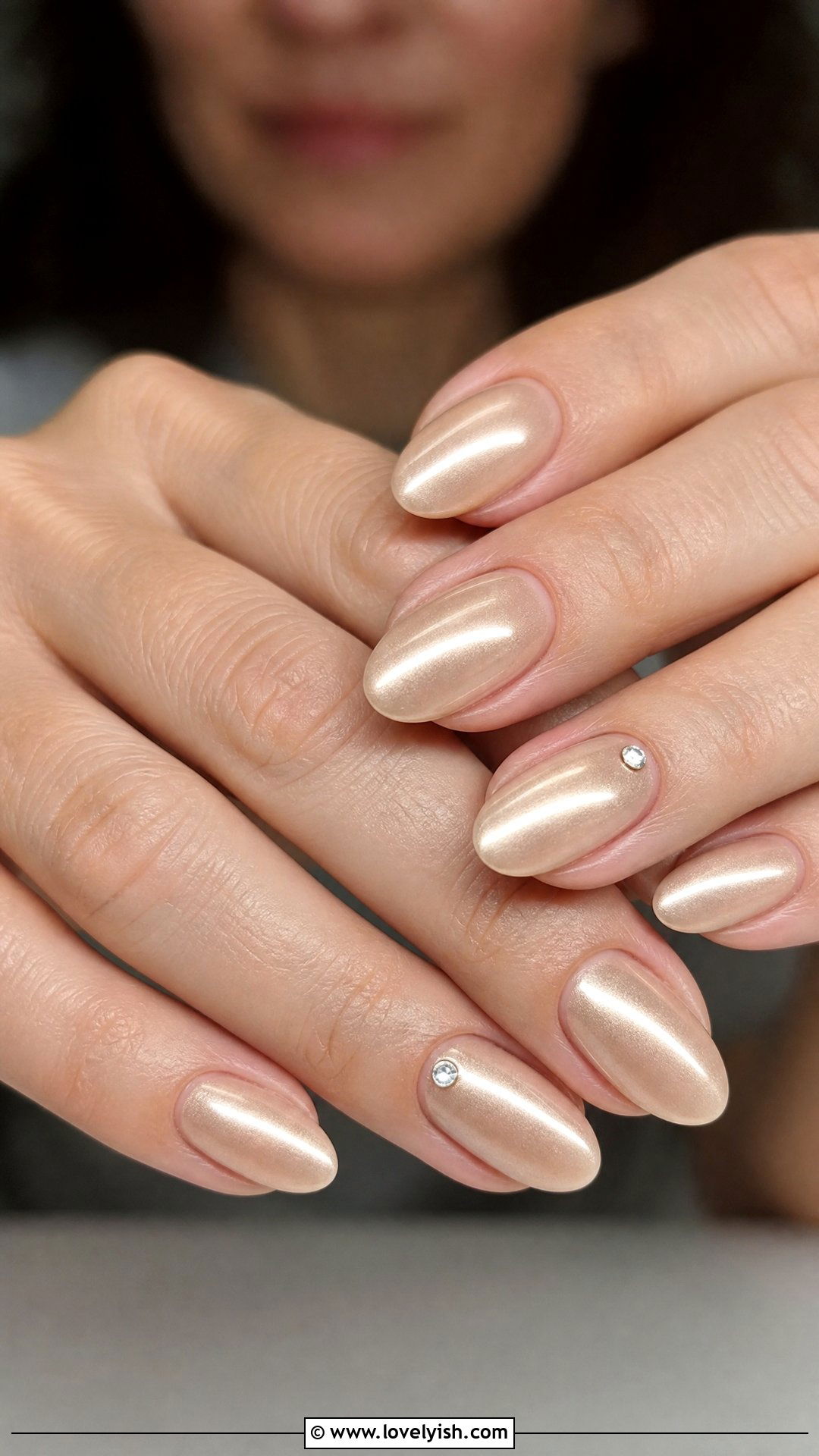 Pale Champagne Short Nails With Rhinestone Accent - 50 classy short nail designs - 50 classy short nail designs