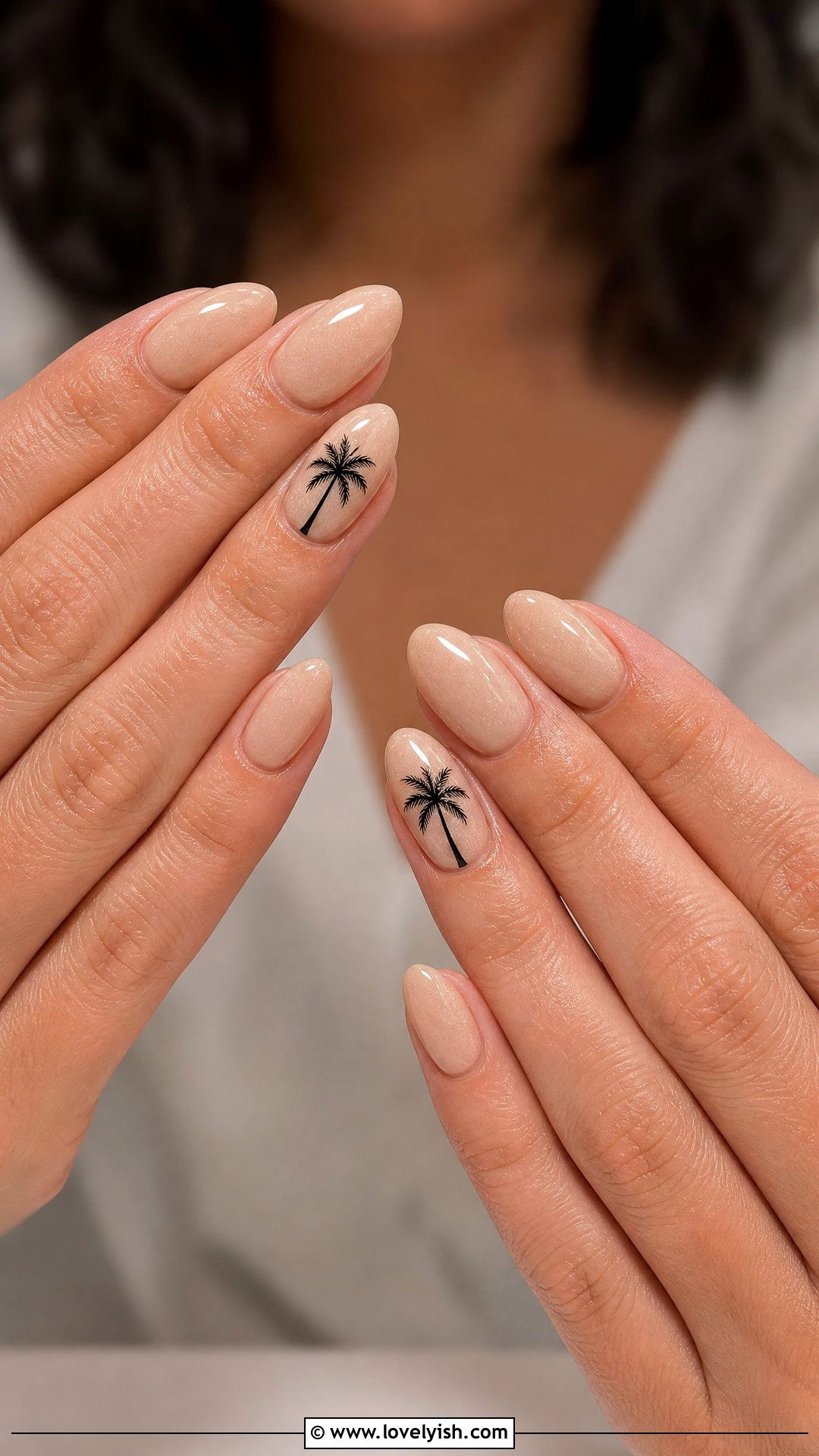 Palm Tree Accent Nails - 25 beach nail ideas - 25 beach nail ideas