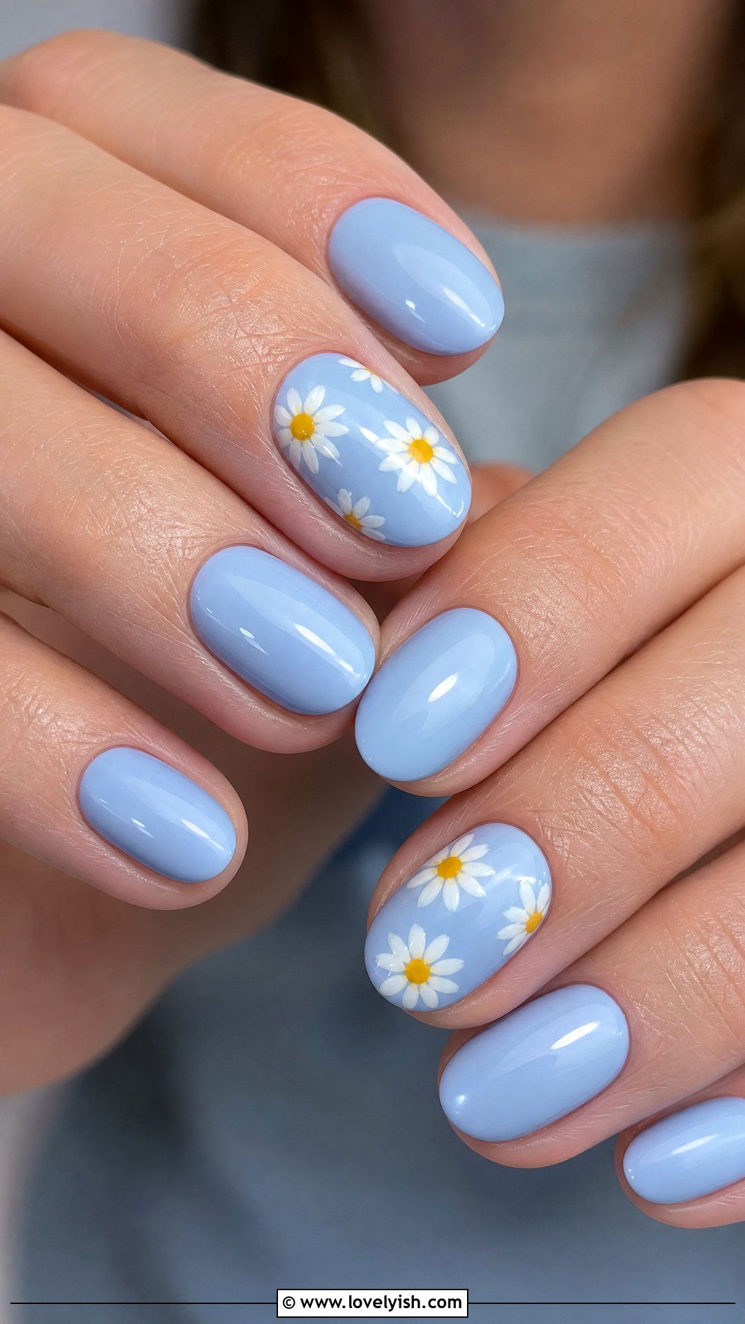 Pastel Blue Daisy Nails - 38 blue nail designs - 38 blue nail designs