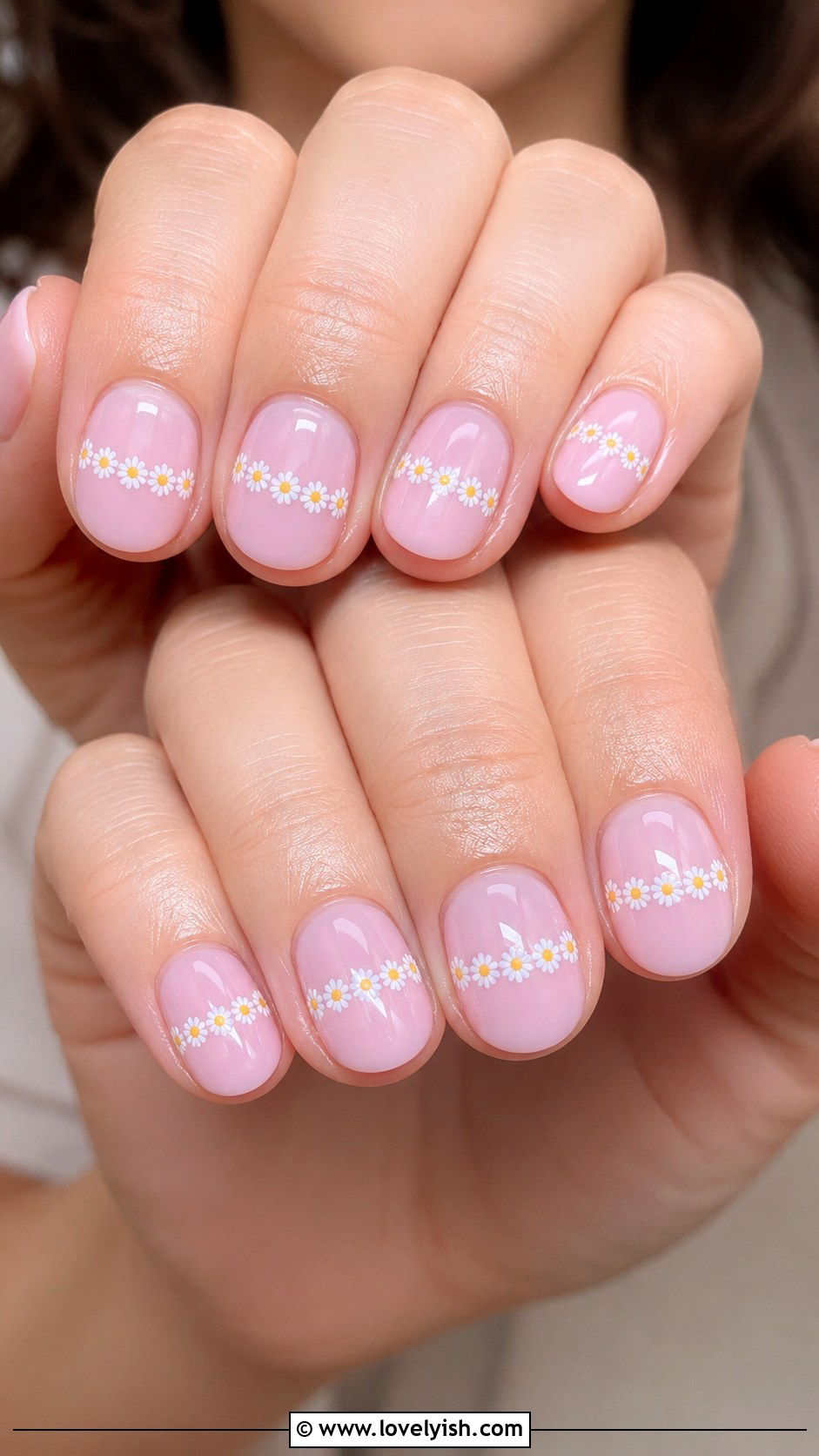 Pastel Daisy Chain Nails - 38 flower nail art ideas - 38 flower nail art ideas
