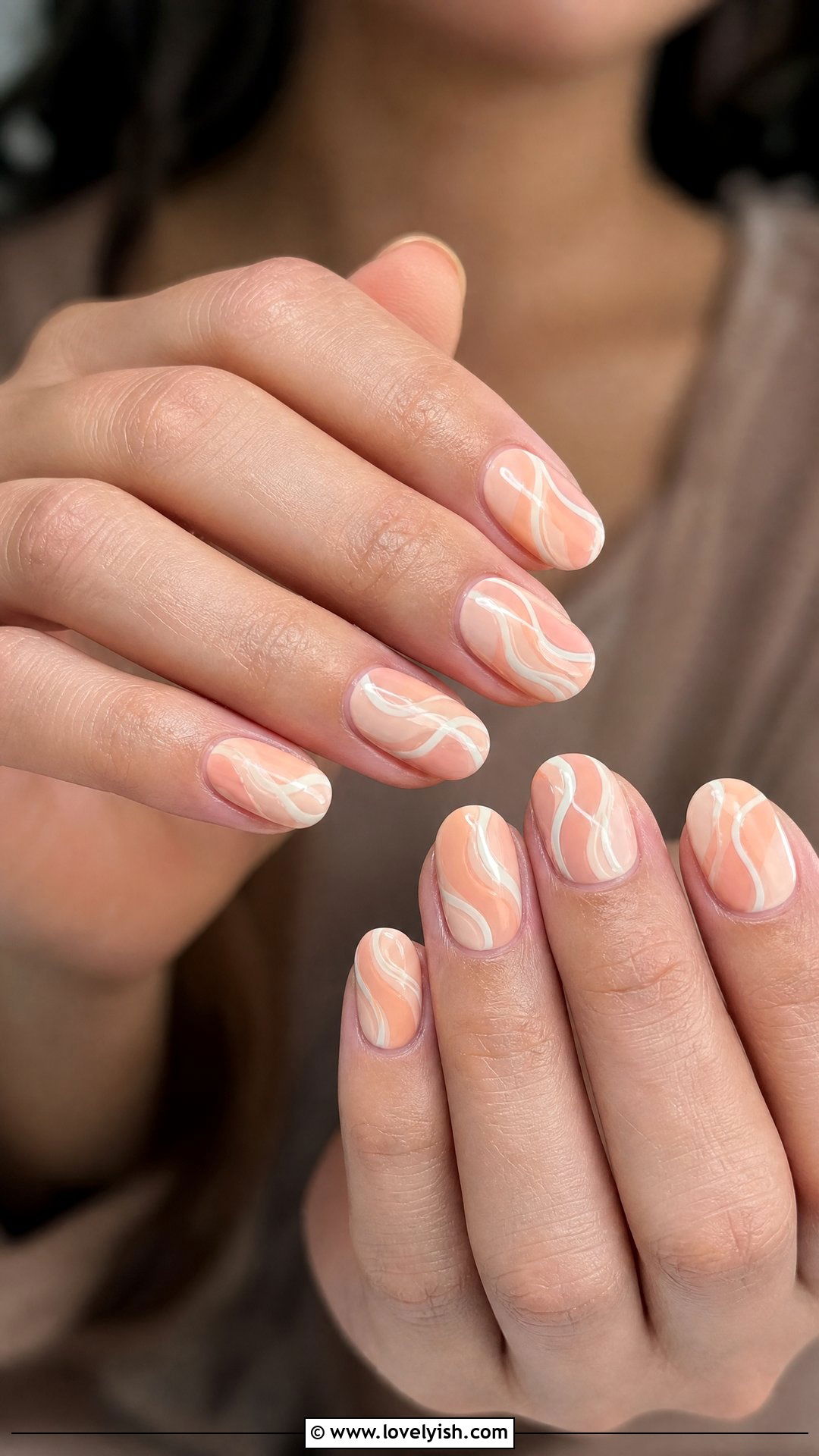 Peach Abstract Swirl Nails - 25 beginner nail designs - 25 beginner nail designs