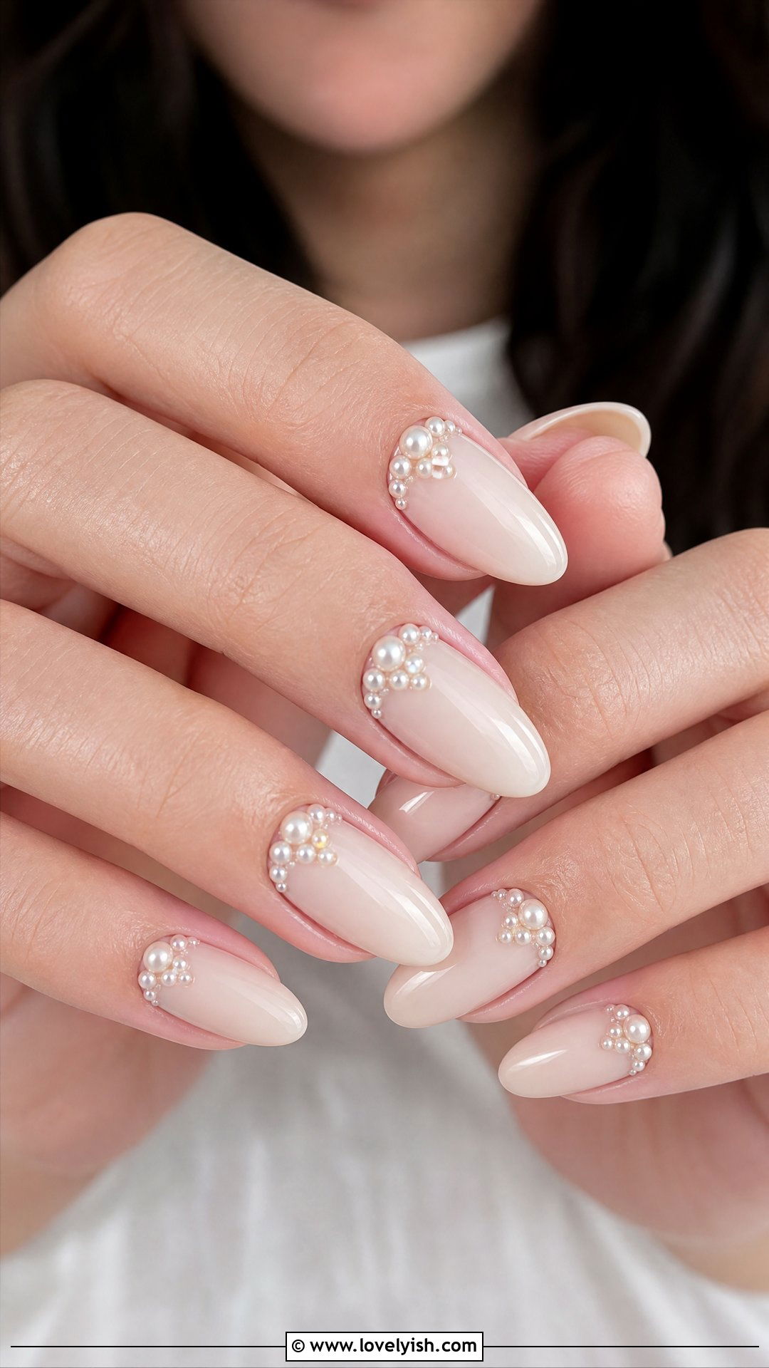 Pearl Accent Almond Nail Extensions - 48 nail extensions - 48 nail extensions