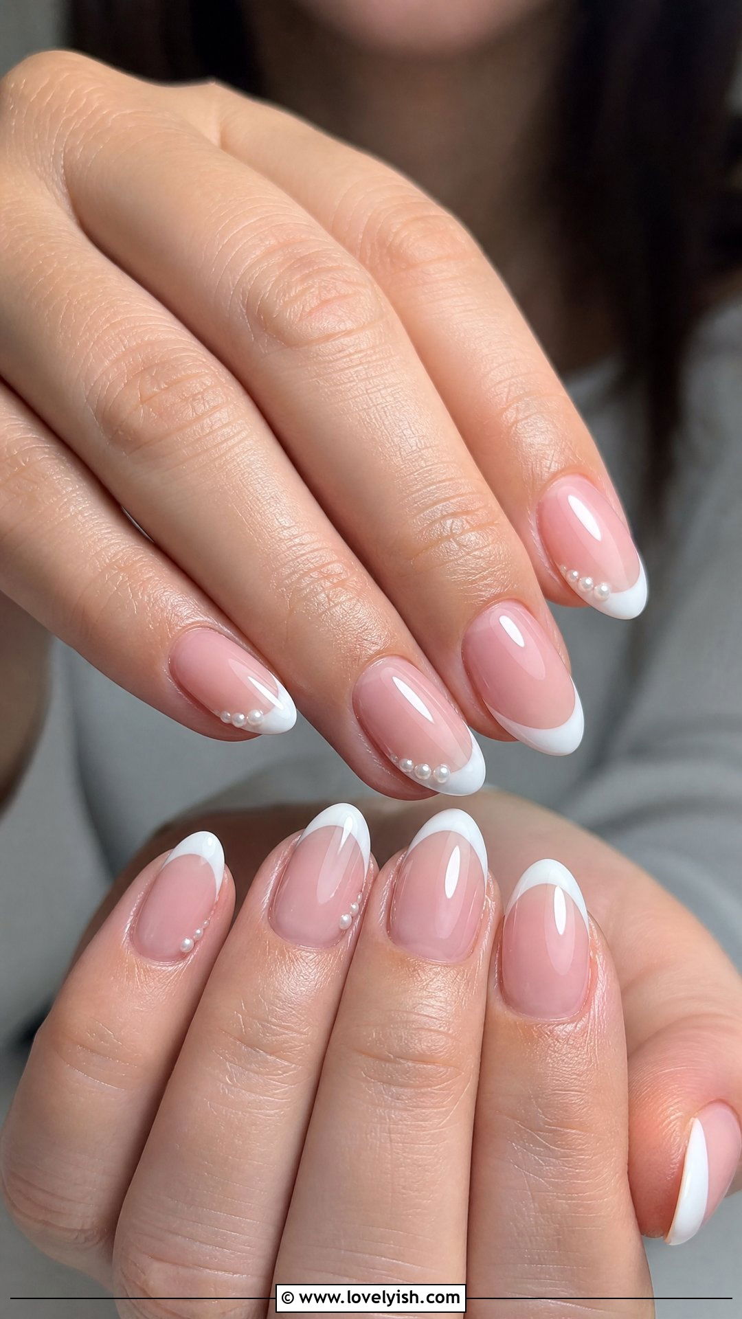 Pearl Accent French Tip Short Nails - 50 short french tip nails - 50 short french tip nails