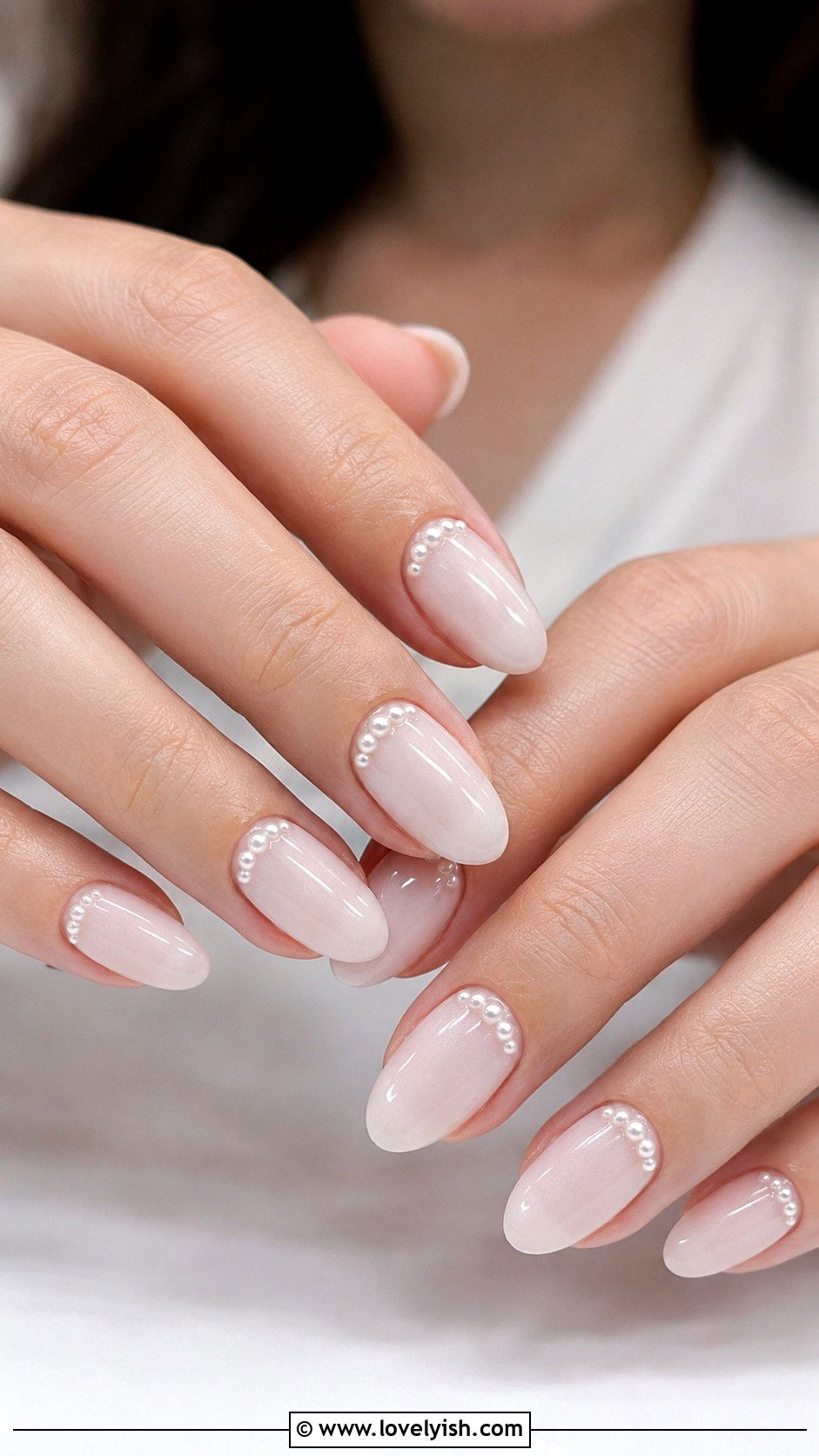 Pearl Accent Nail Art - 50 diy nail art - 50 diy nail art