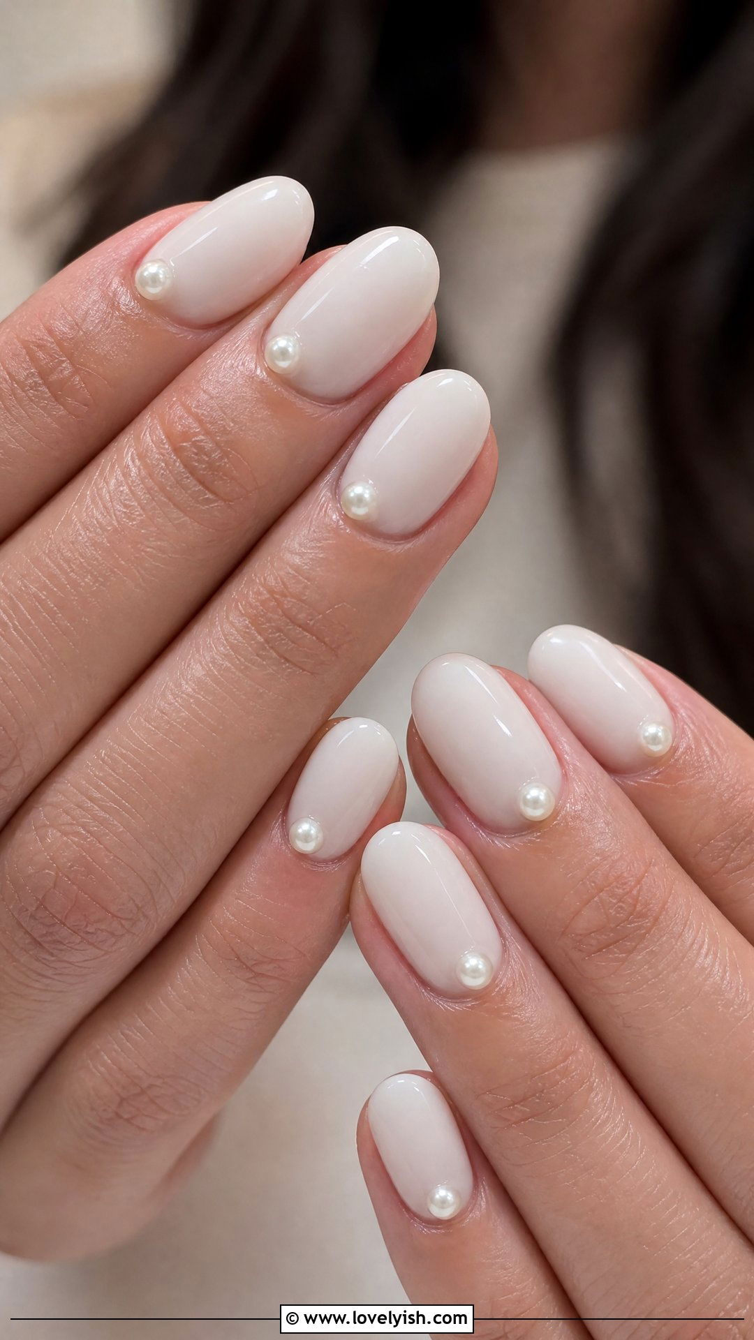 Pearl Accent Round Nails - 50 round nails - 50 round nails