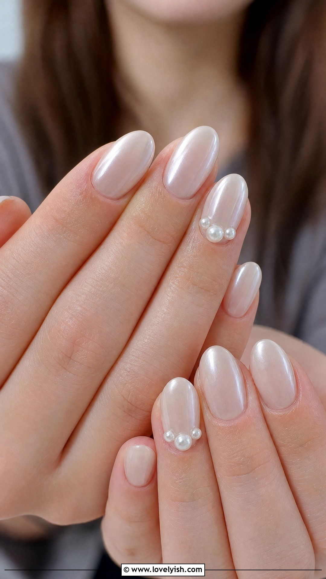 Pearl Accent Short Almond Nails - 50 short almond nails - 50 short almond nails