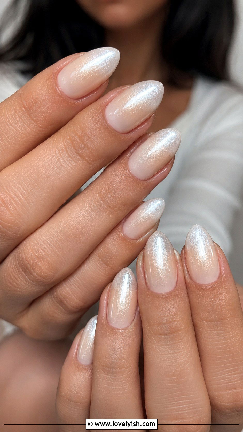 Pearl Shimmer Ombre Nails - 25 elegant nail designs - 25 elegant nail designs