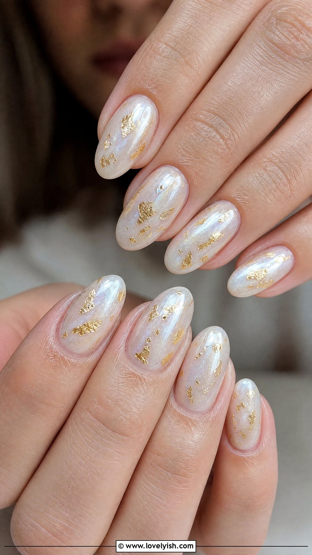 Pearl White Nails with Gold Foil - 50 medium nails - 50 medium nails