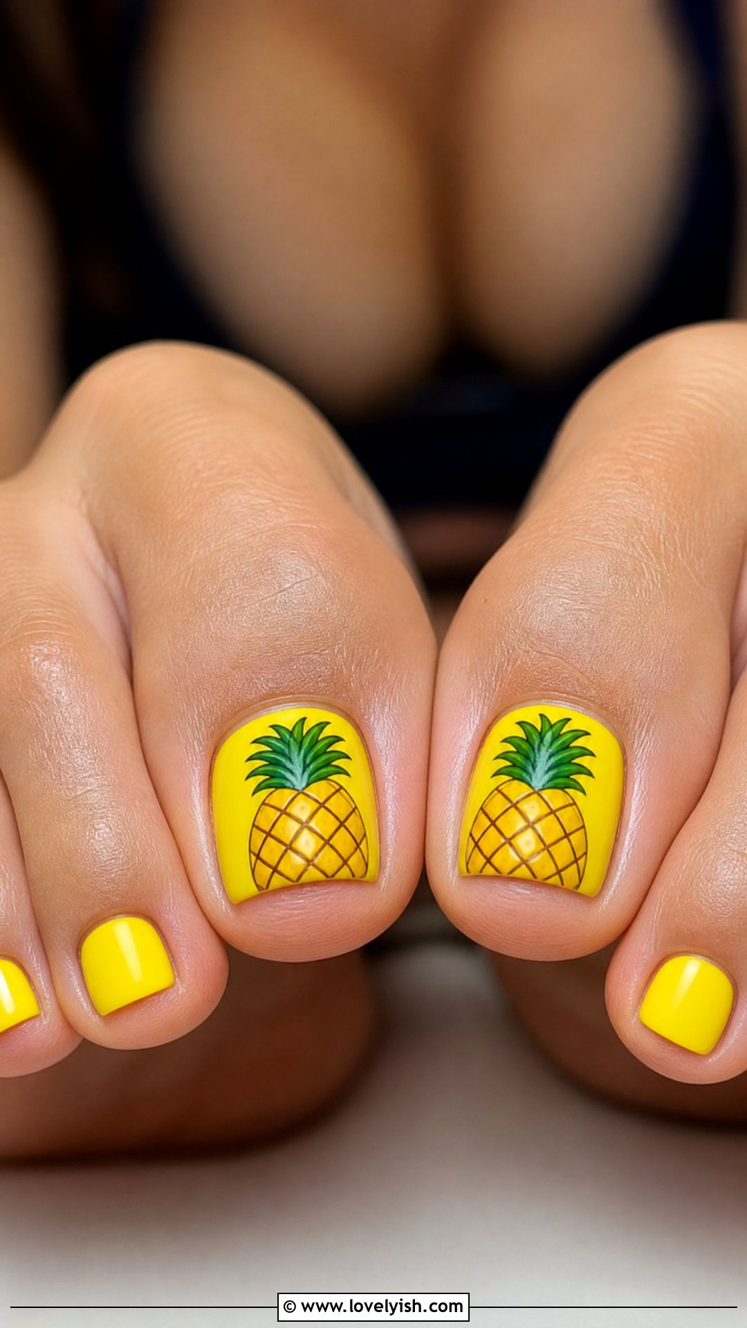 Pineapple Toe Nails - 50 summer toe nails - 50 summer toe nails