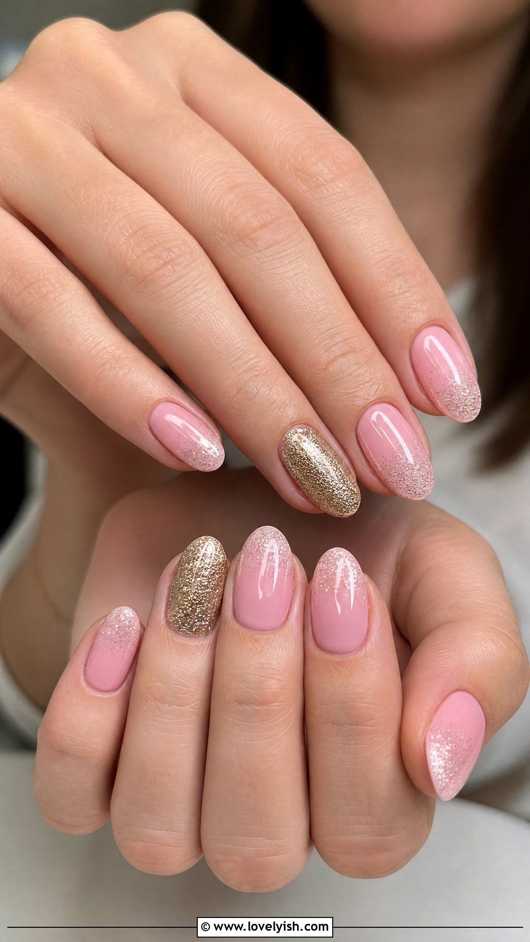 Pink And Gold Glitter Nails - 25 gold nail designs - 25 gold nail designs