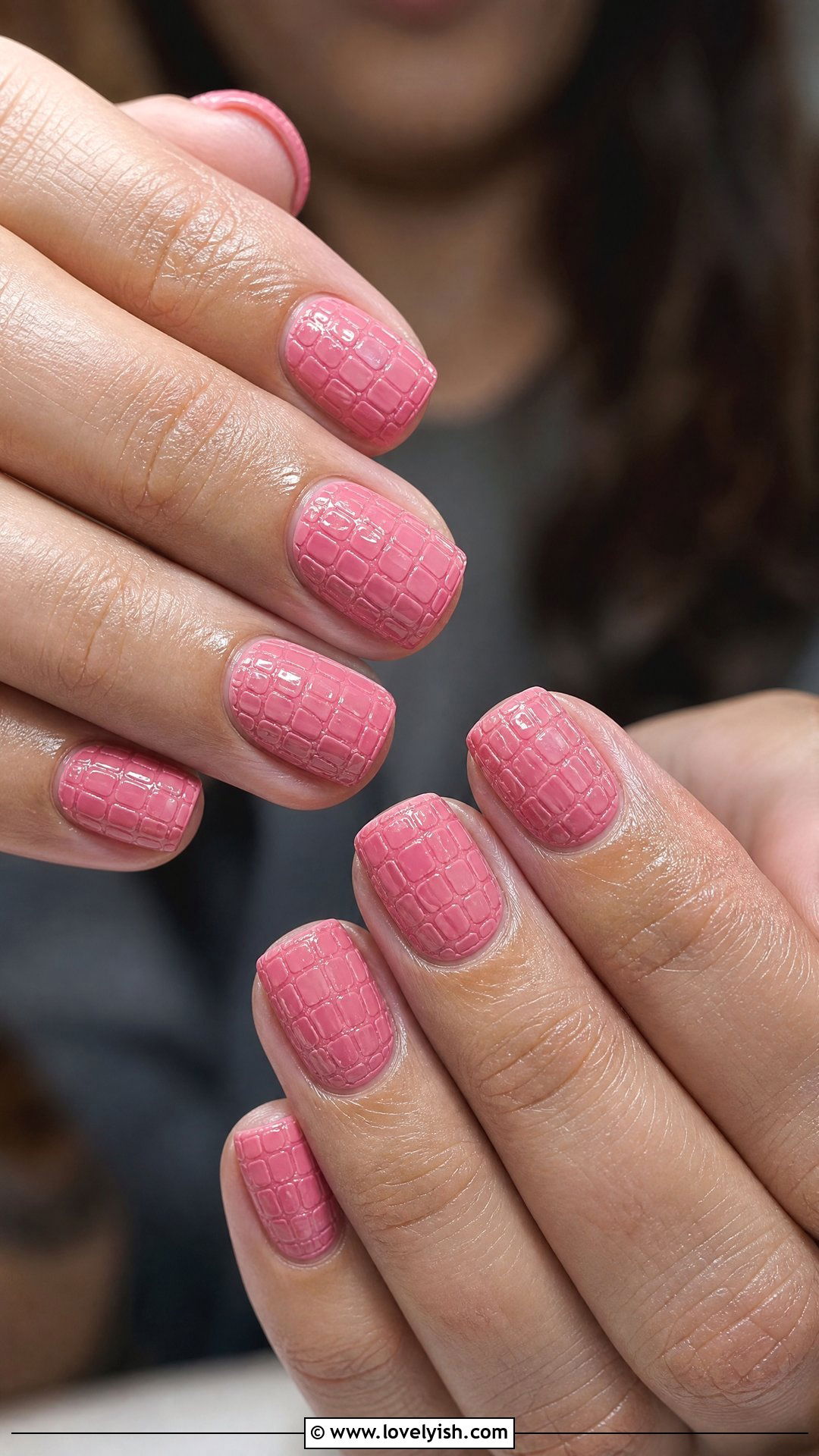 Pink Crocodile Texture Nails - 50 short pink nail designs - 50 short pink nail designs