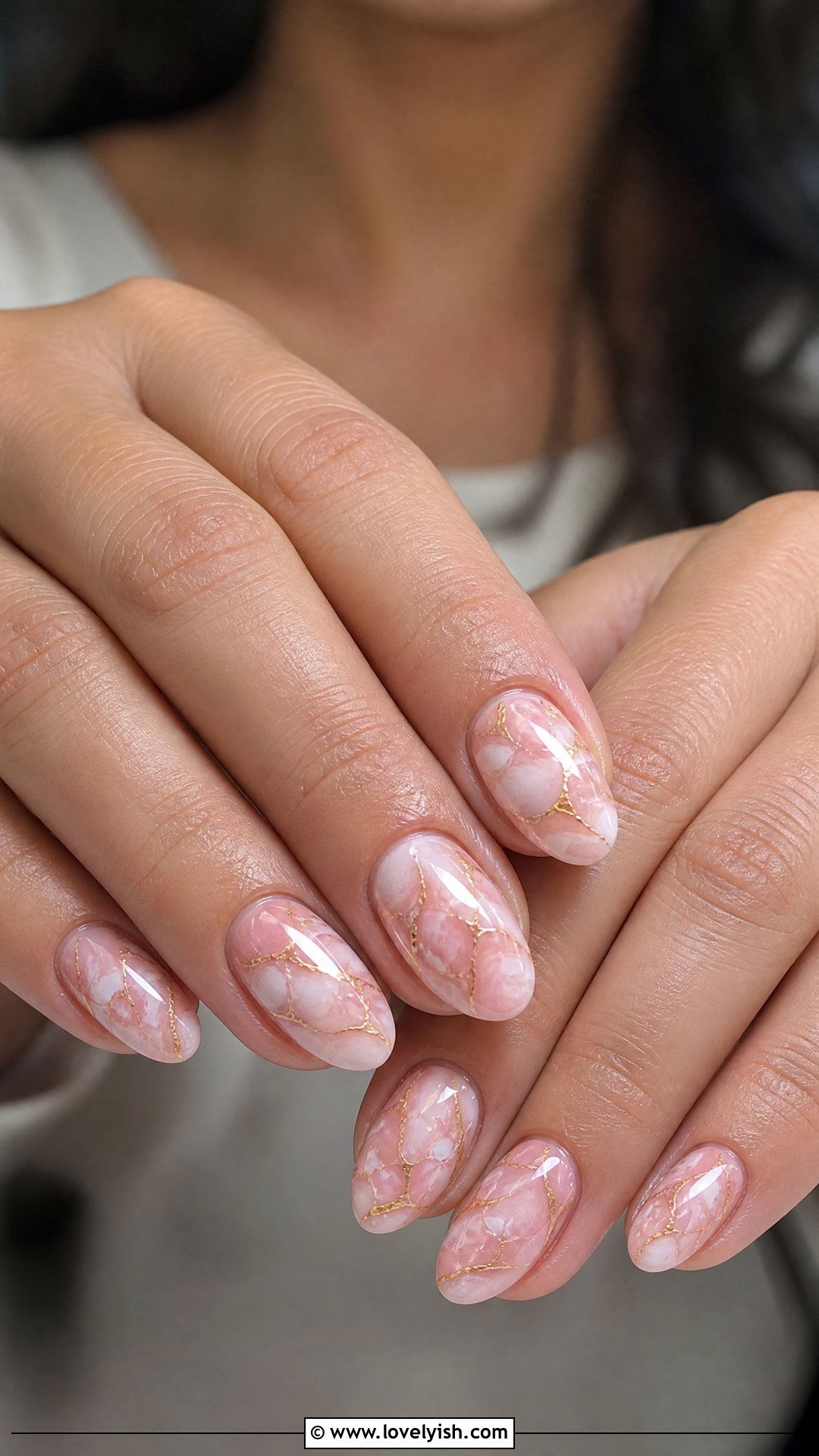 Pink Marble with Gold Veins - 50 short pink nail designs - 50 short pink nail designs