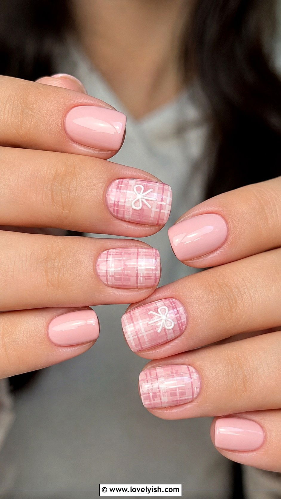 Pink Plaid Preppy Nails - 50 back to school nails - 50 back to school nails