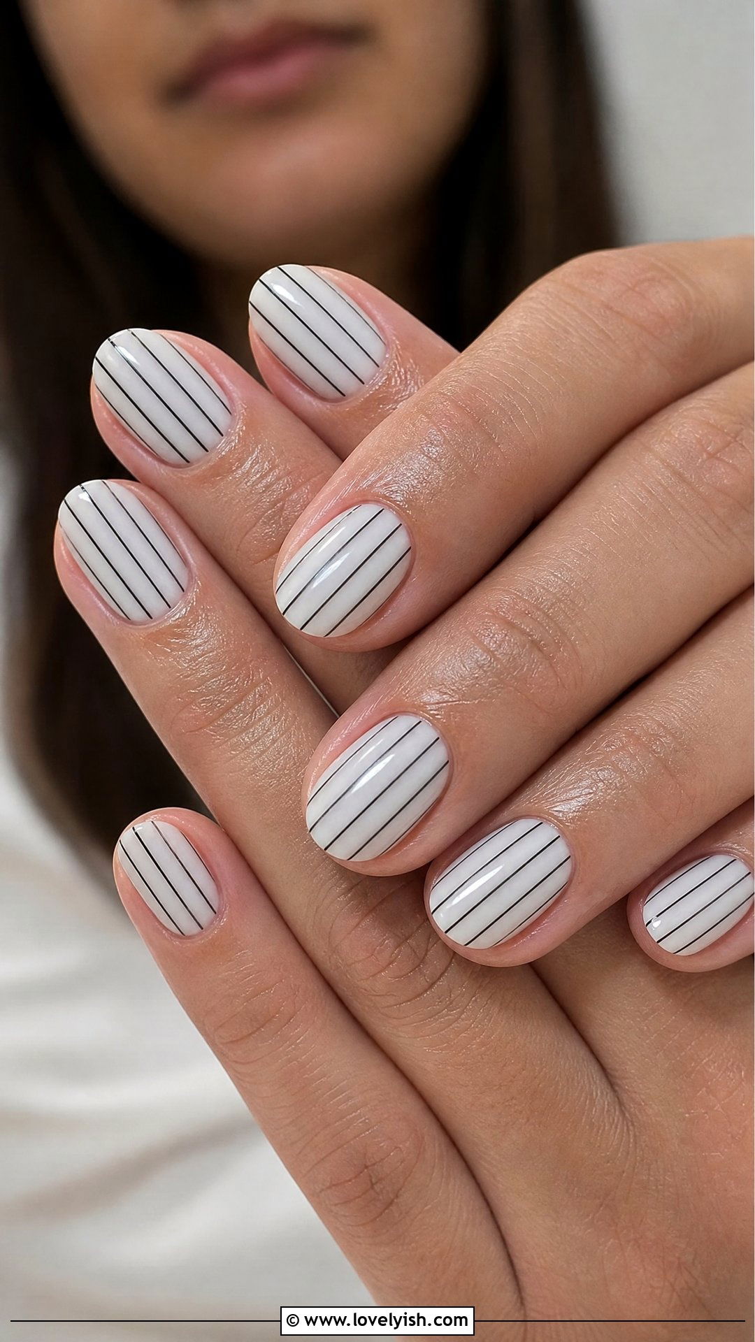 Pinstripe Short Oval Nails - 50 short oval nails - 50 short oval nails