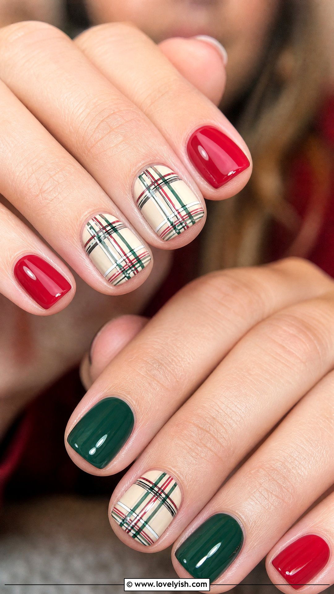 Plaid Print Holiday Nails - 50 holiday nails - 50 holiday nails