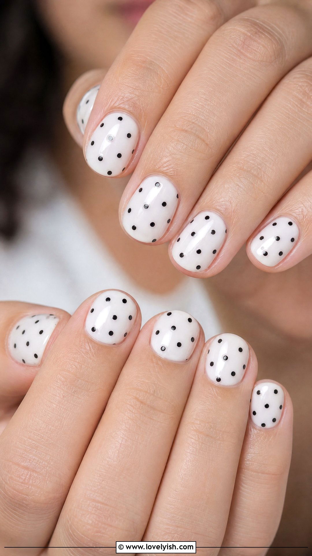 Polka Dot Round Nails - 50 round nails - 50 round nails