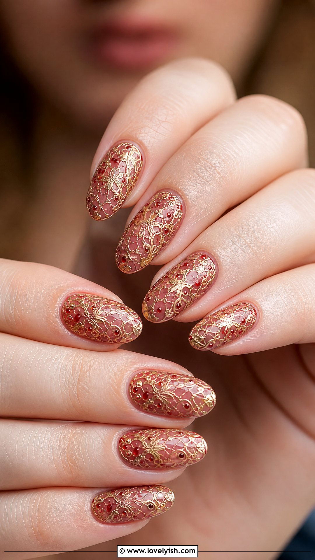 Red And Gold Lace Pattern Nails - 50 red and gold nail design ideas - 50 red and gold nail design ideas