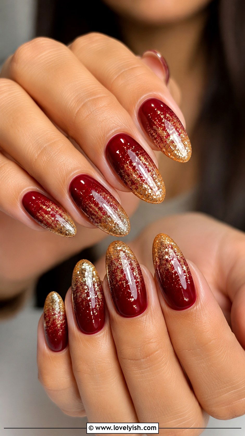 Red and Gold Glitter Ombre Nails - 25 holiday nail designs - 25 holiday nail designs