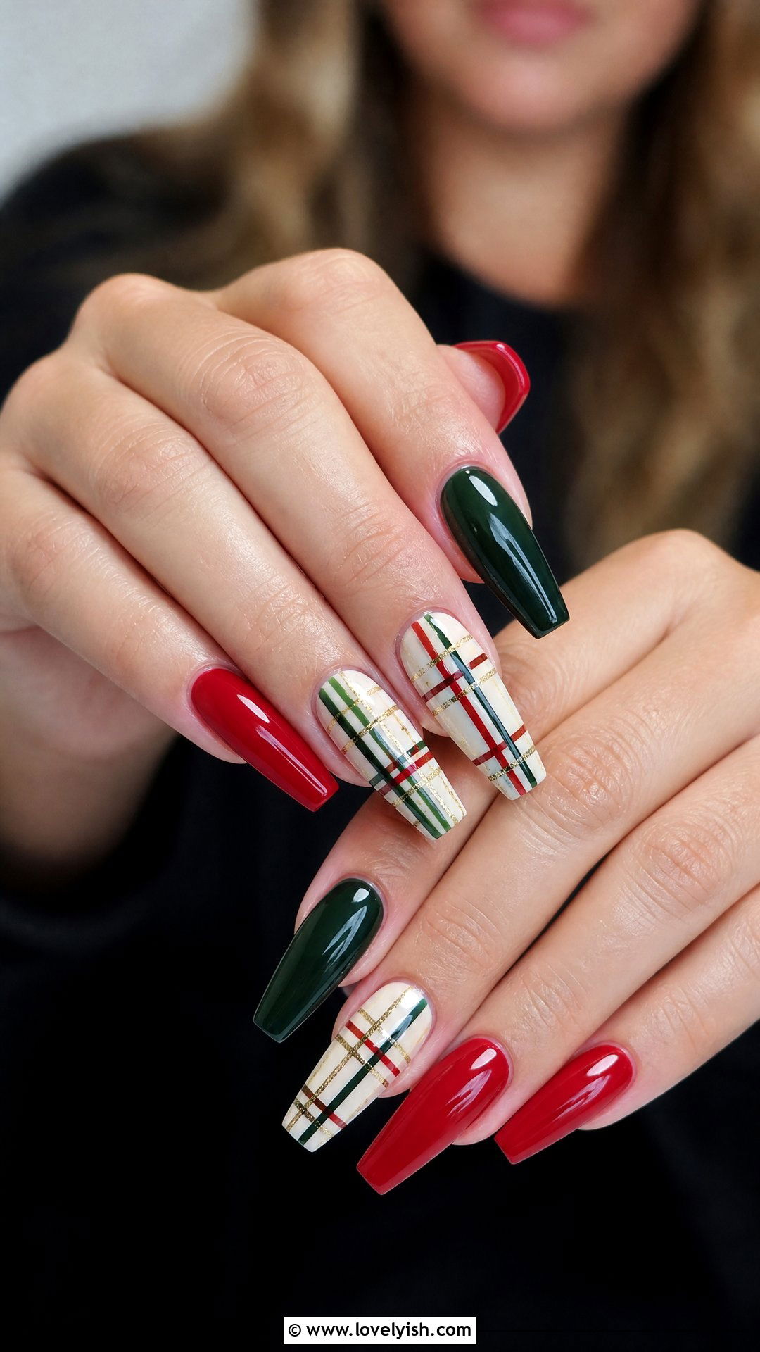 Red and Green Plaid Christmas Nails - 25 christmas nail designs - 25 christmas nail designs