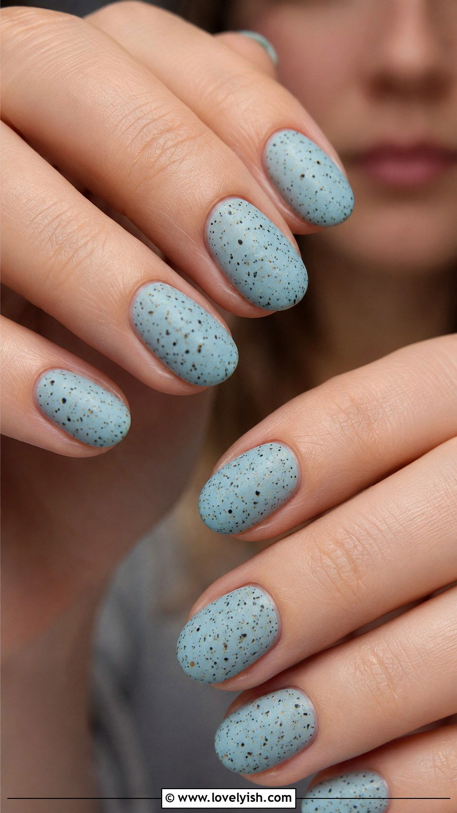 Robins Egg Blue Speckled Nails - 28 spring nails design ideas - 28 spring nails design ideas
