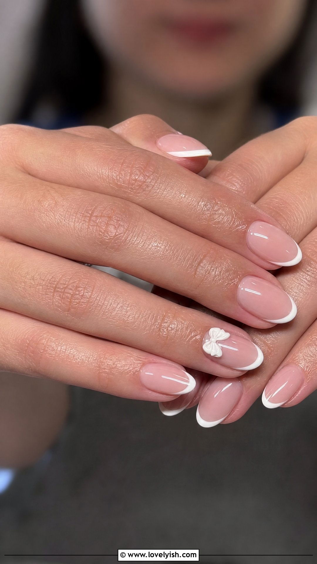 Sabrina Carpenter Bow French Tip Nails - 50 concert nails - 50 concert nails