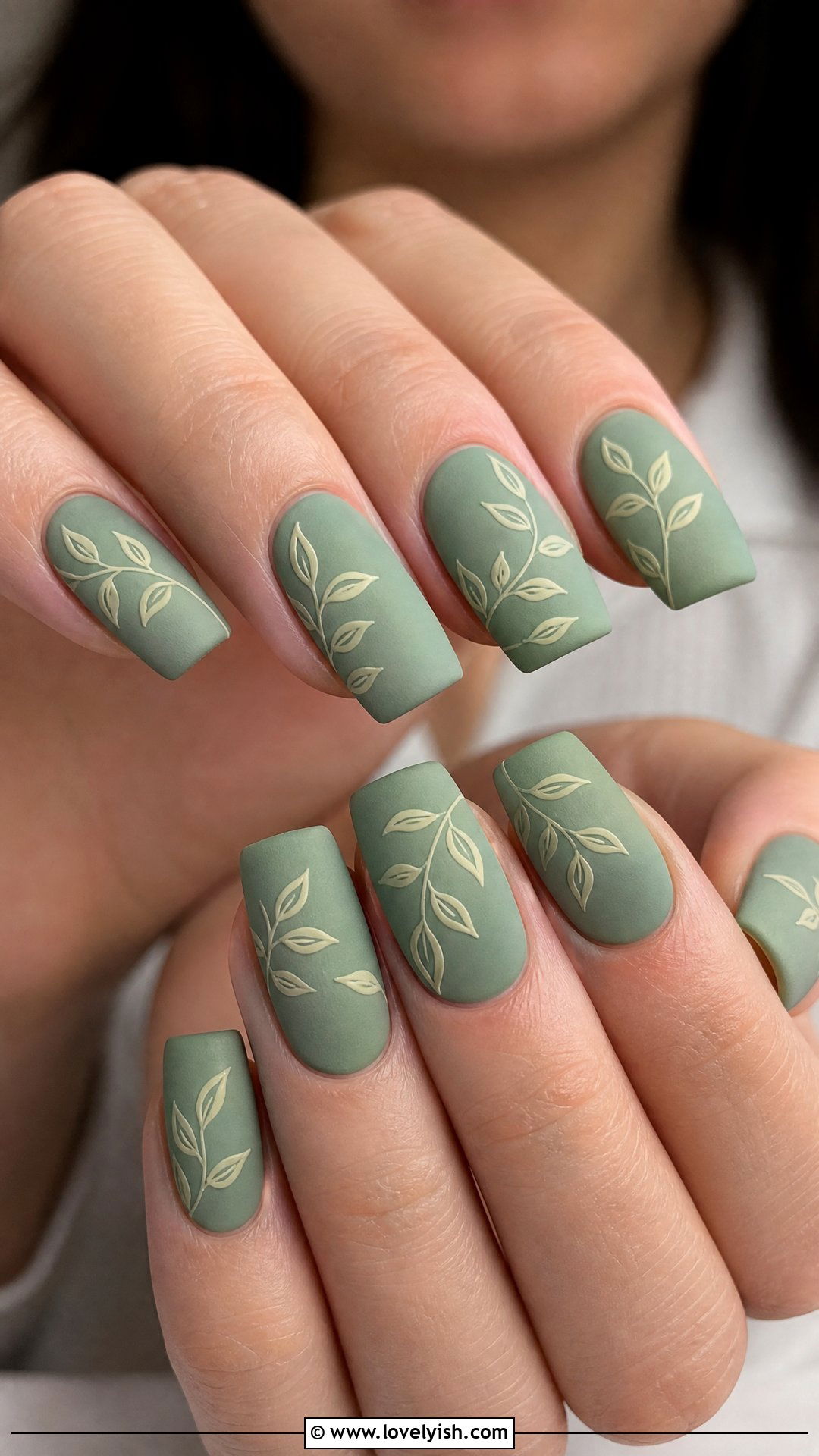 Sage Green Botanical Nail Art - 50 nails - 50 nails