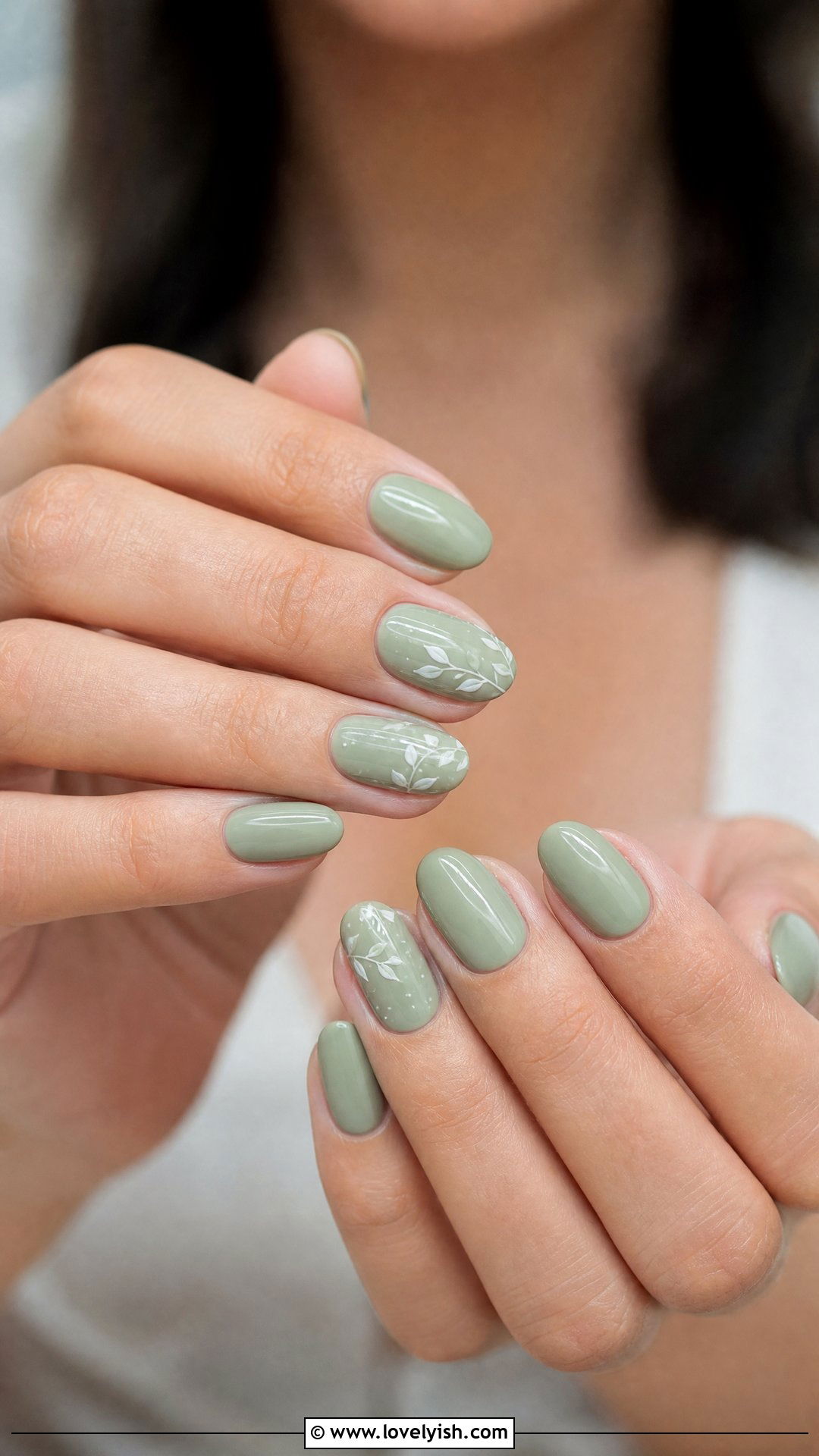 Sage Green Bridal Nails - 25 bridal nail ideas - 25 bridal nail ideas