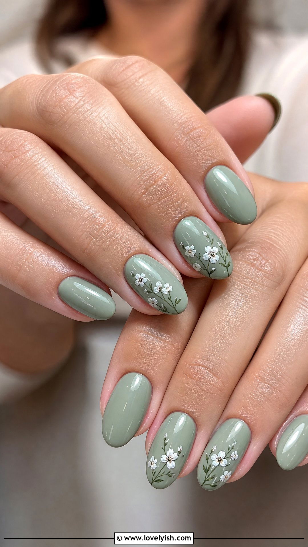 Sage Green Floral Nails - 50 feminine nails - 50 feminine nails
