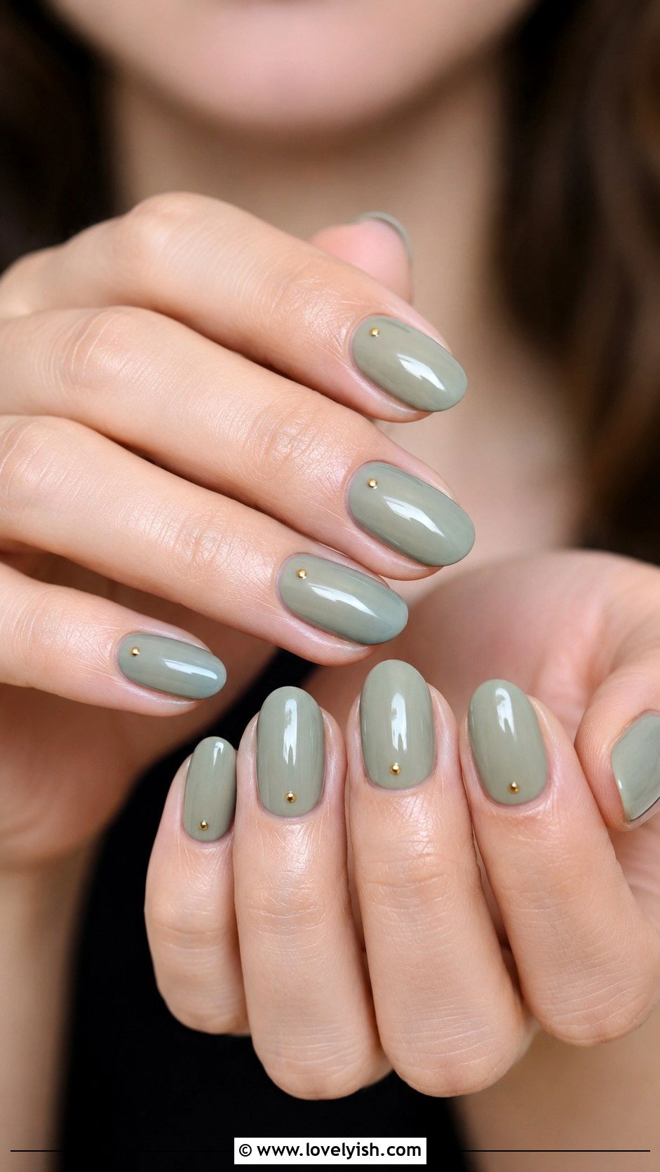 Sage Green Minimalist Nails - 50 preppy nails - 50 preppy nails