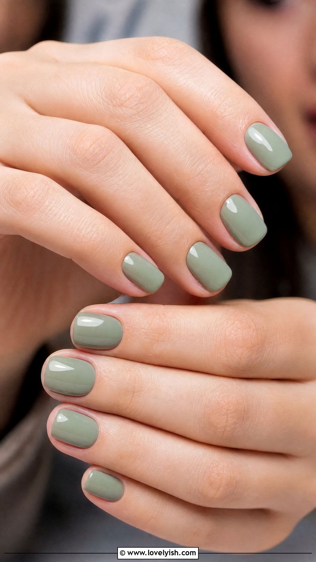 Sage Green Minimalist Nails - 50 simple nail art - 50 simple nail art