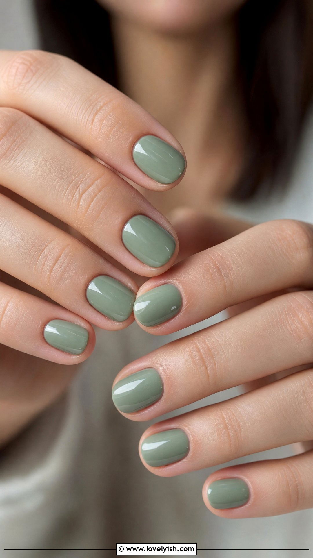 Sage Green Minimalist Short Nails - 50 classy short nail designs - 50 classy short nail designs