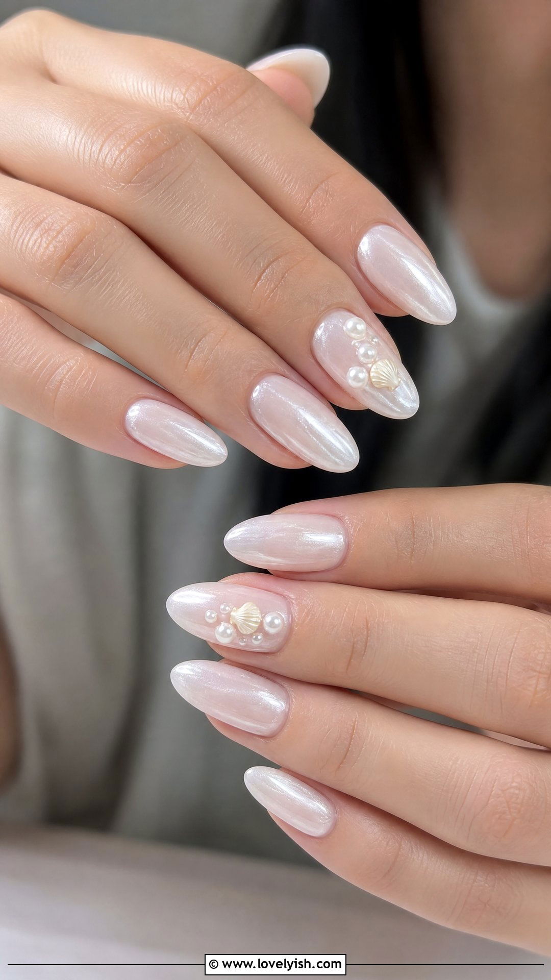 Seashell Pearl Accent Nails - 50 cute summer nail designs - 50 cute summer nail designs