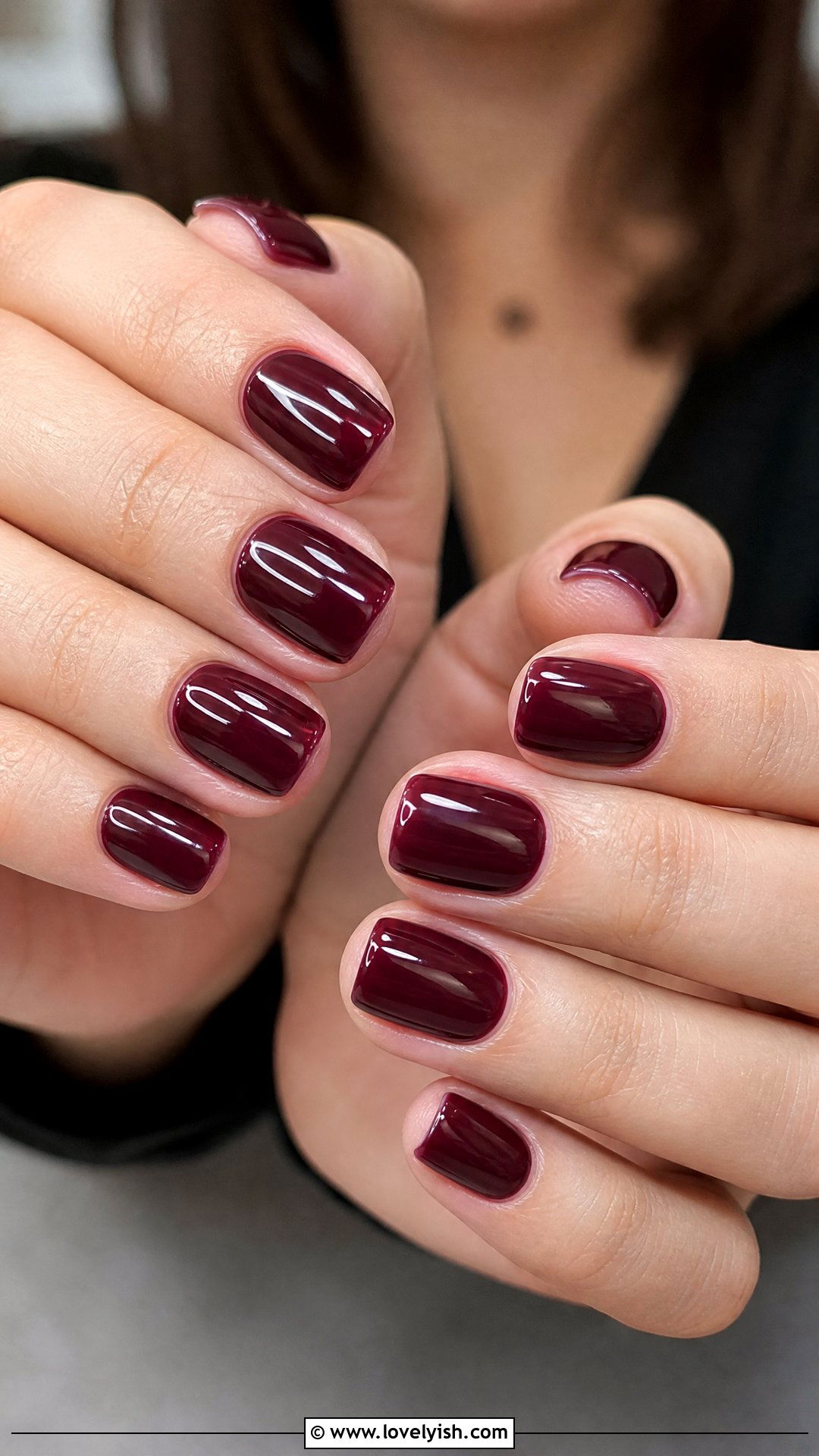 Short Burgundy Squoval Nails - 25 burgundy nail designs - 25 burgundy nail designs