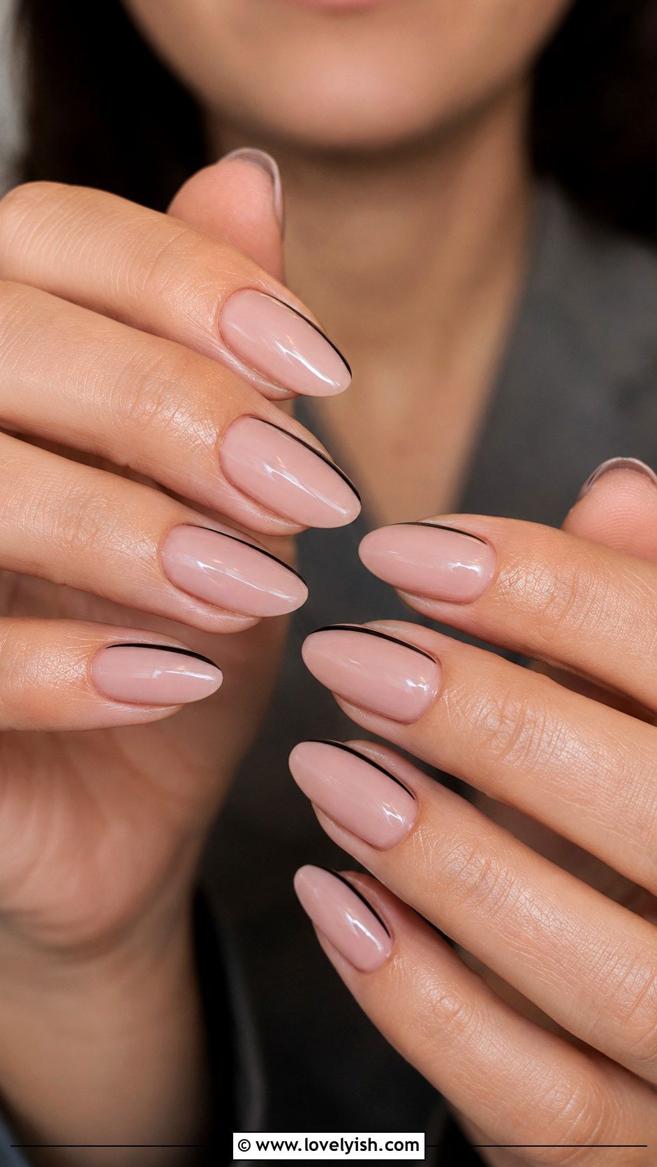 Side Line Accent Nails - 25 minimalist nail ideas - 25 minimalist nail ideas