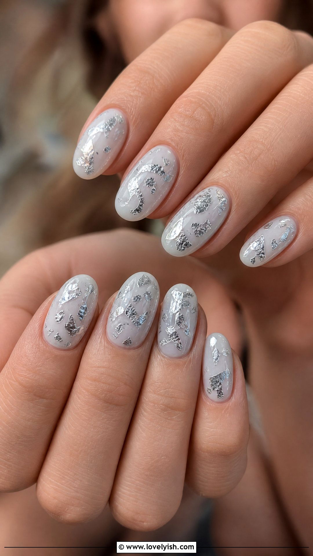Silver Foil Flake Nails - 50 sparkly silver nails - 50 sparkly silver nails