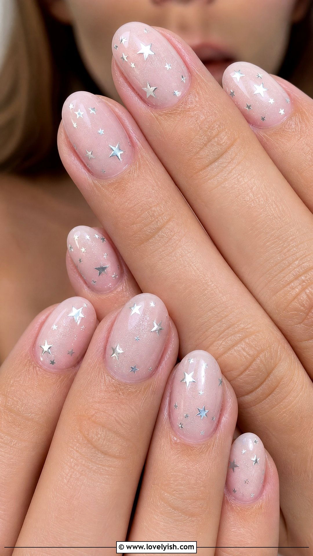Silver Star Nails - 25 silver nail designs - 25 silver nail designs
