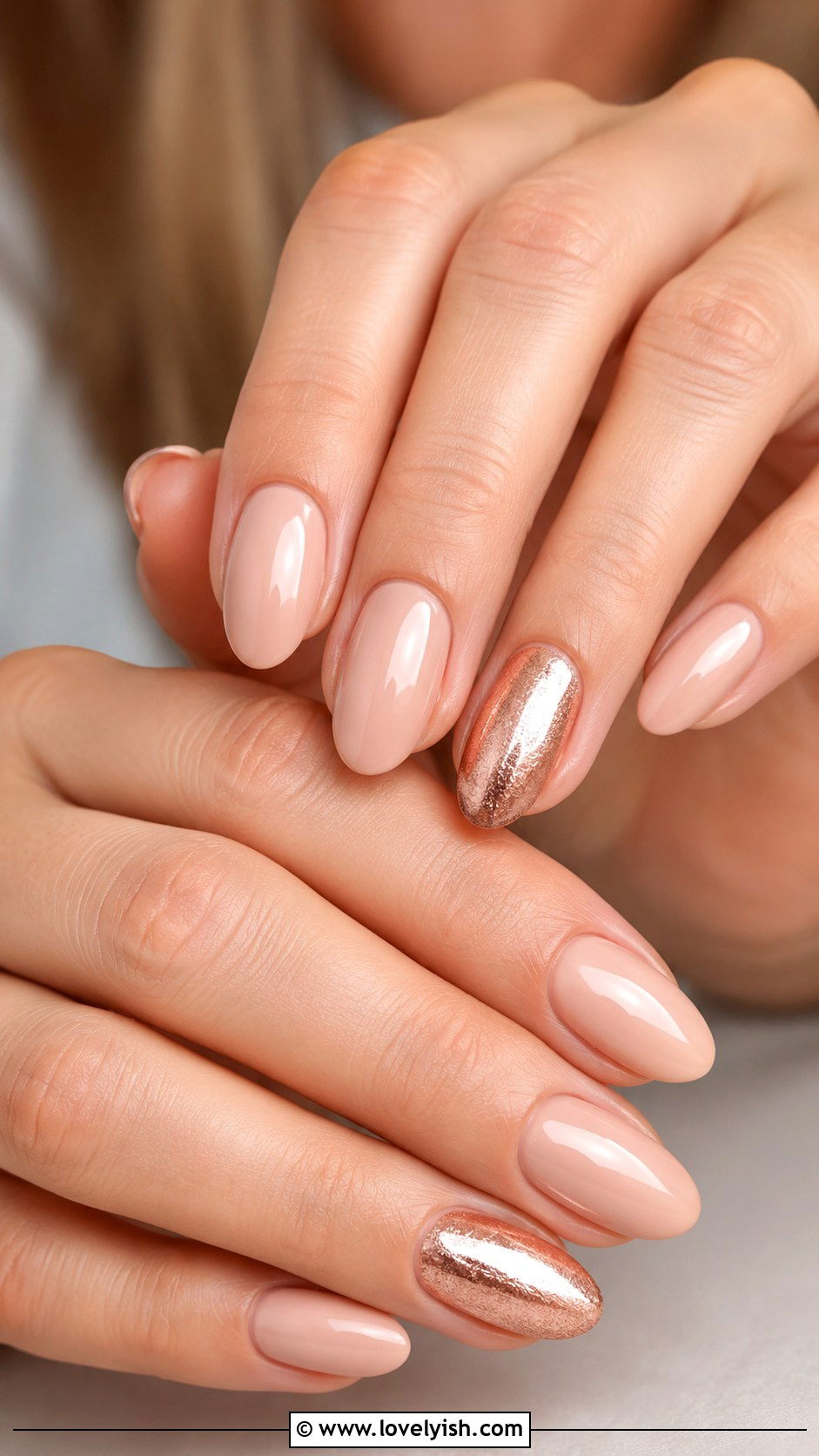 Single Accent Metallic Nail - 50 trendy simple nail designs - 50 trendy simple nail designs