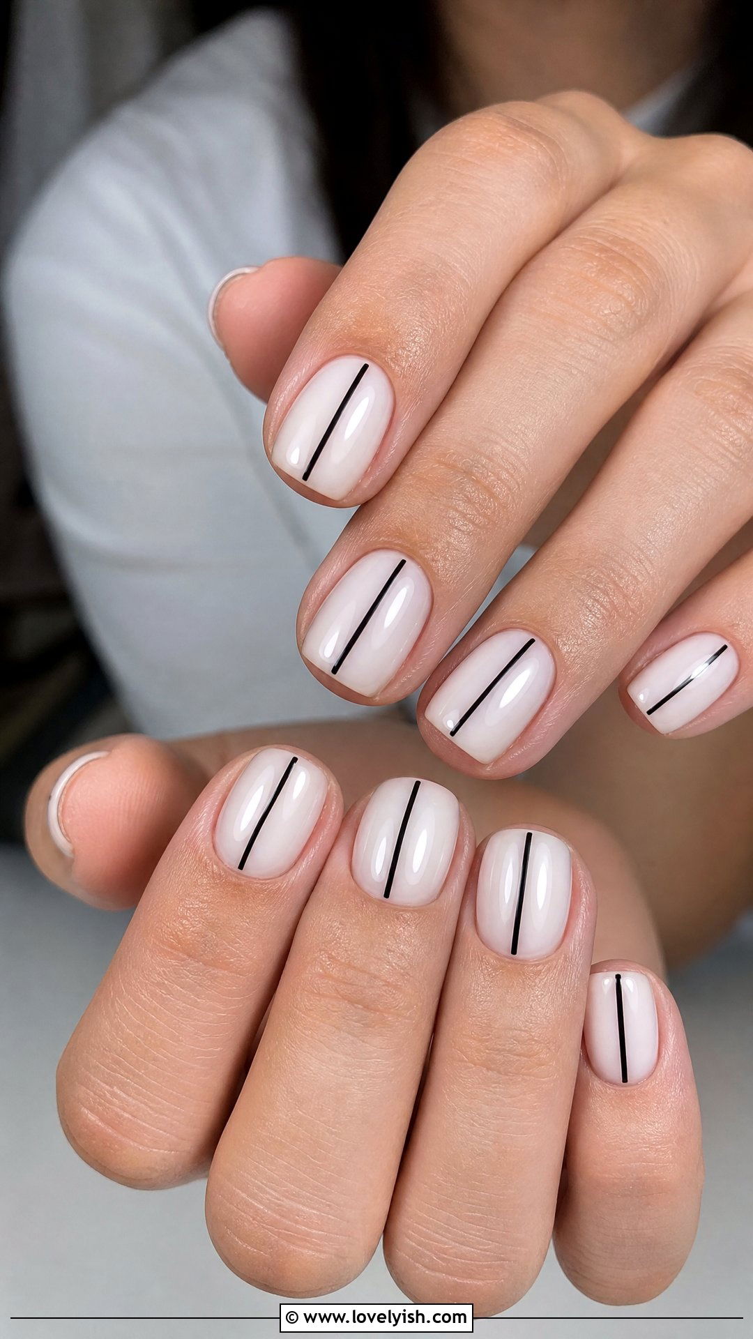 Single Black Line Stripe Nails - 38 simple nail art designs - 38 simple nail art designs