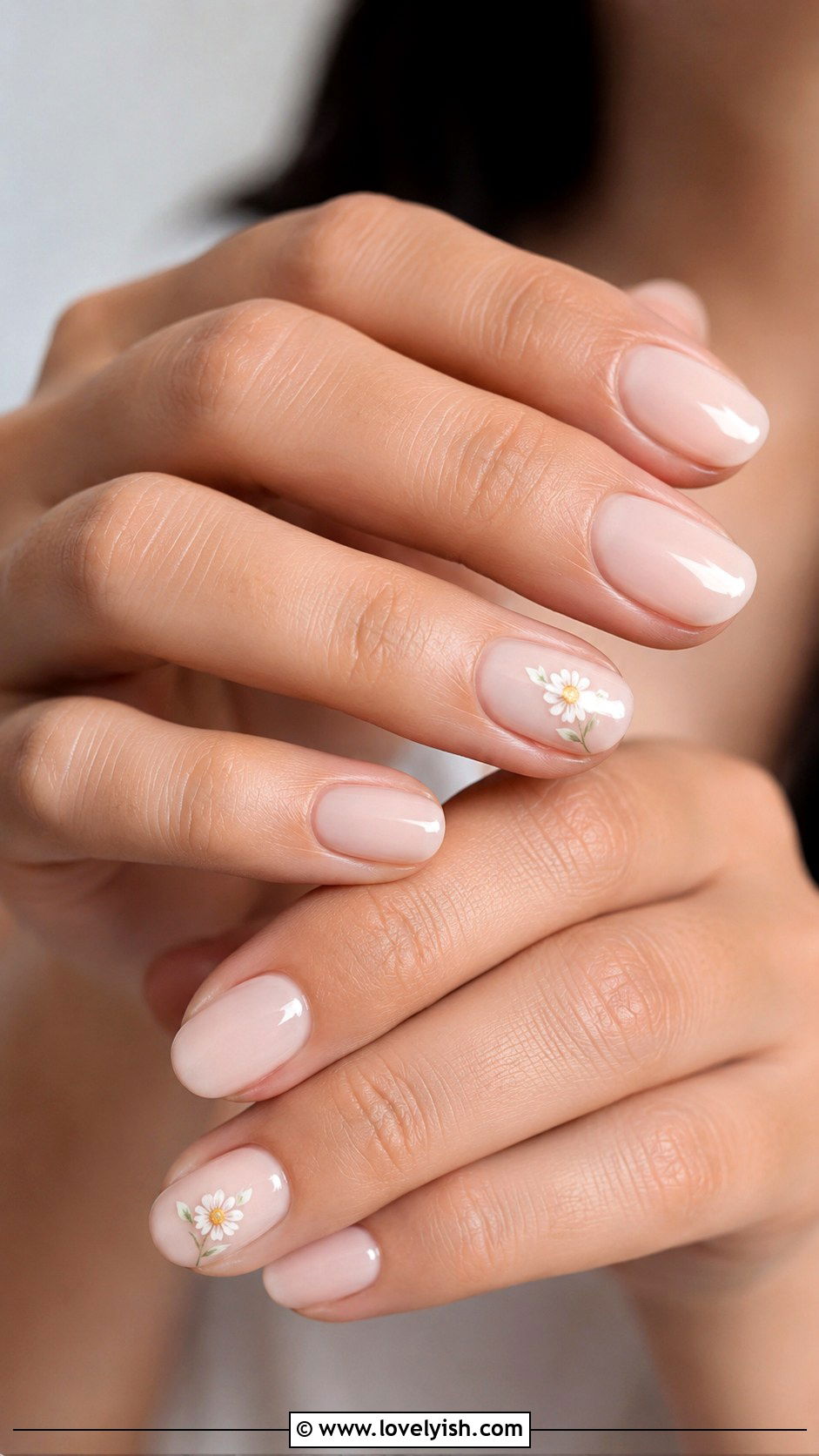 Single Floral Accent Nails - 25 minimalist nail ideas - 25 minimalist nail ideas