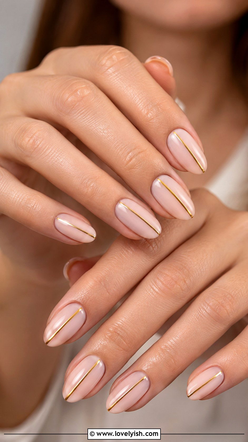 Single Stripe Accent Nails - 50 minimalist nails - 50 minimalist nails