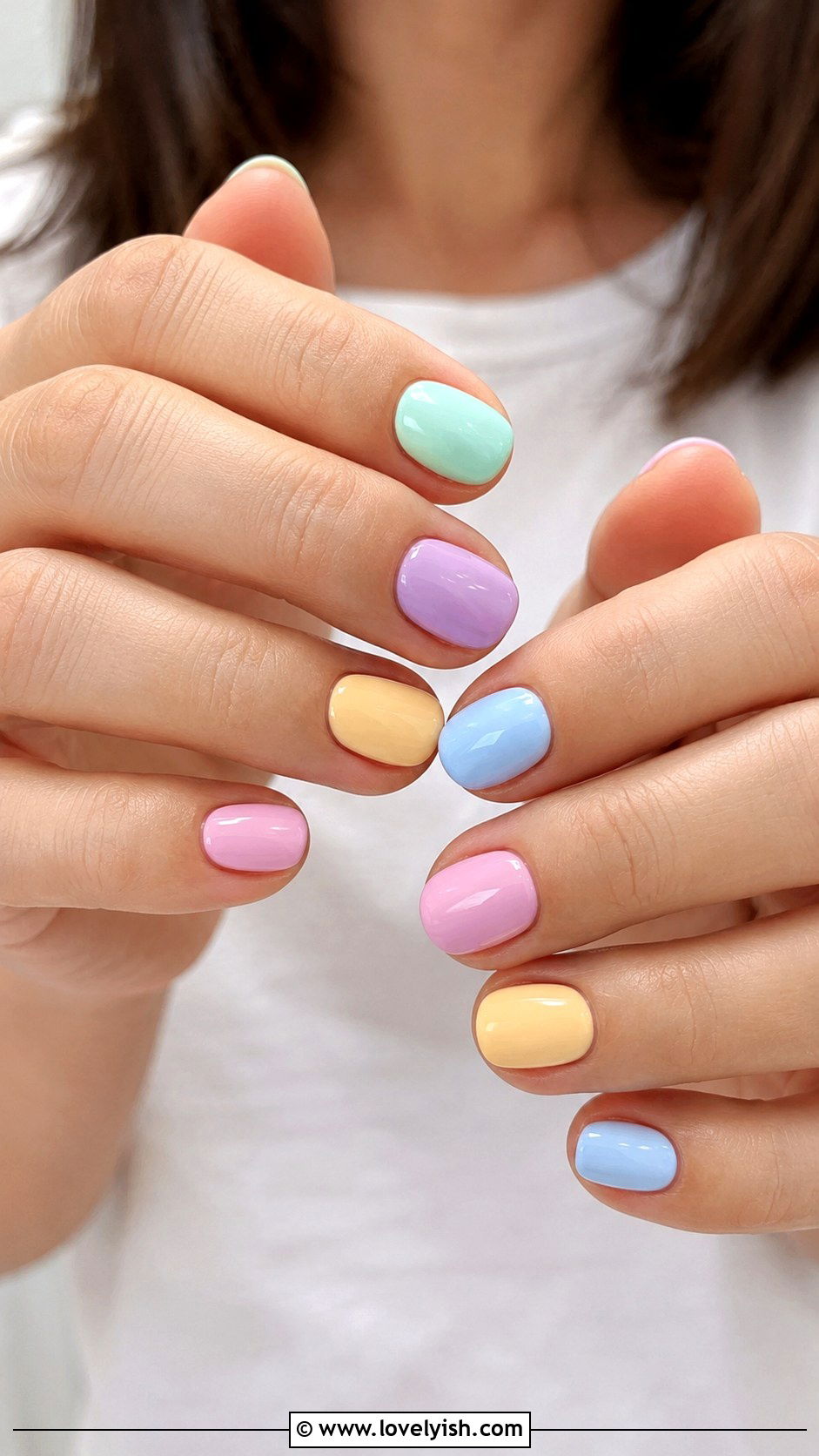 Skittle Rainbow Nails - 25 easy nail art designs for beginners without tools - 25 easy nail art designs for beginners without tools