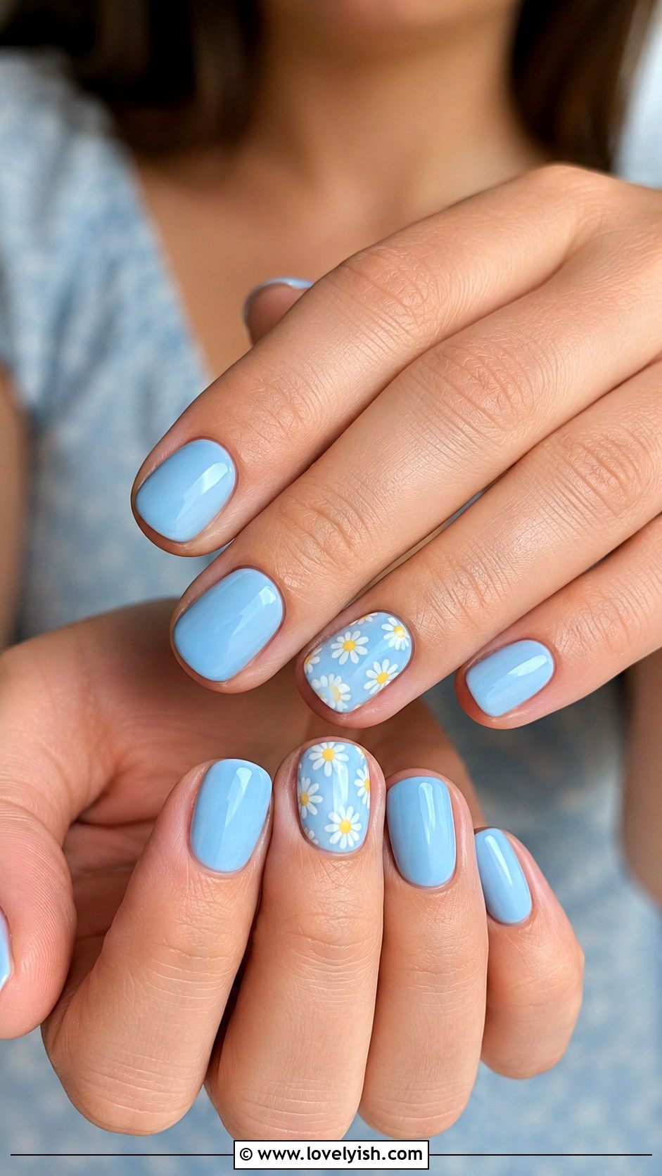 Sky Blue Daisy Nails - 50 april nail designs - 50 april nail designs