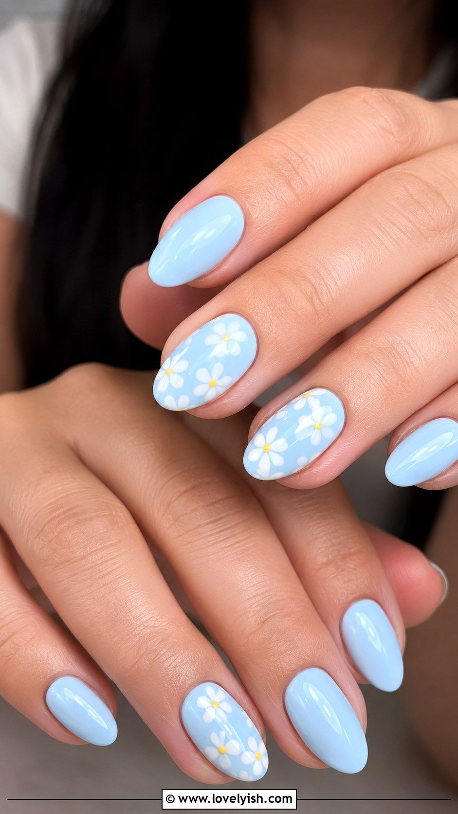 Sky Blue Daisy Nails - 46 nail inspo - 46 nail inspo