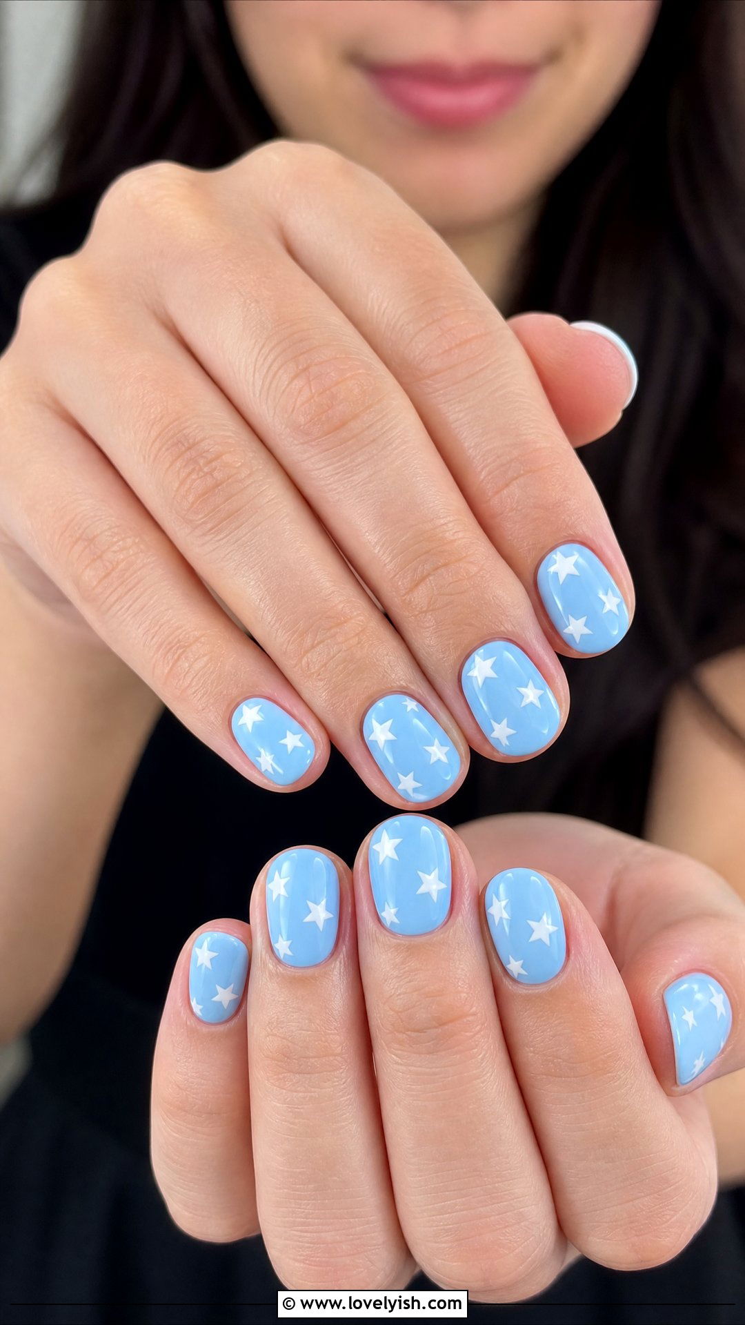 Sky Blue Star Nails - 25 beginner nail designs - 25 beginner nail designs