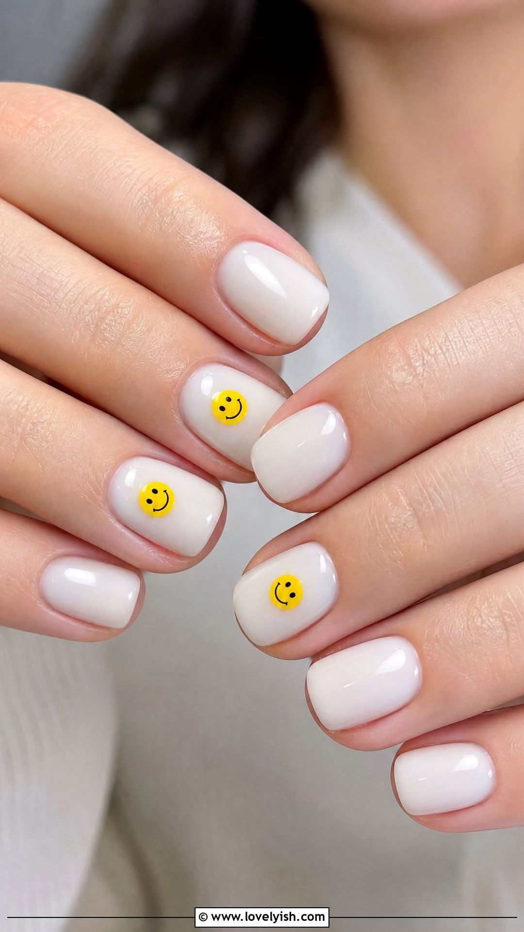 Smiley Face Short Acrylic Nails - 50 short acrylic nails - 50 short acrylic nails