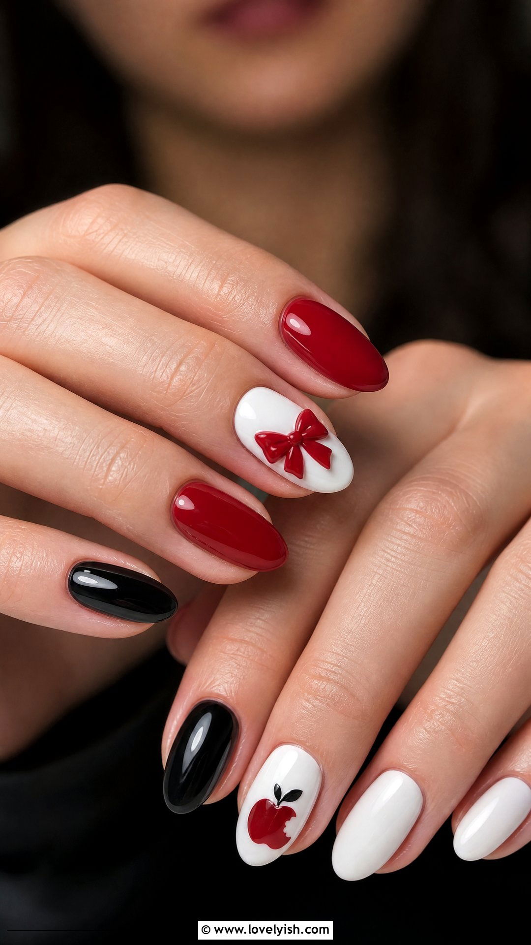 Snow White Red Bow Nails - 50 disney nail designs - 50 disney nail designs